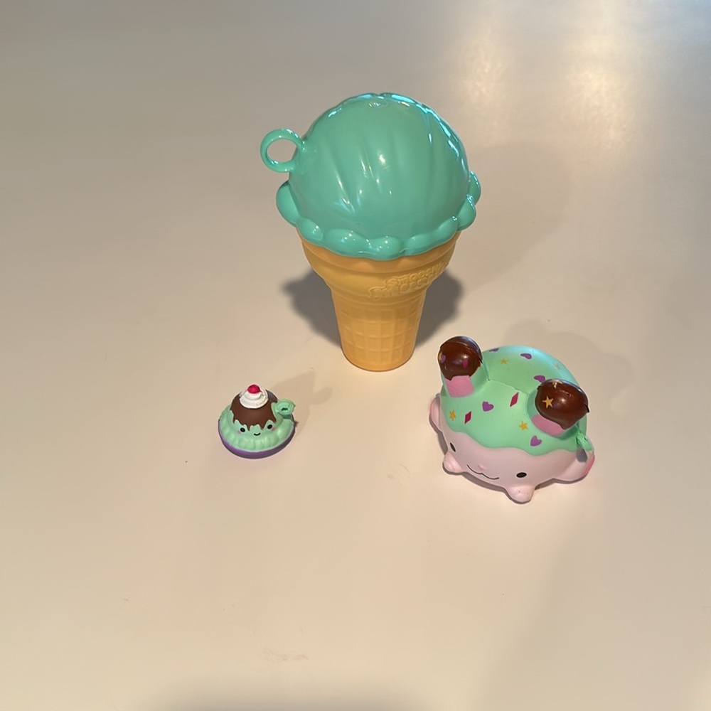 Smooshy Mushy Sweet Scoops Ice Cream Cone Set